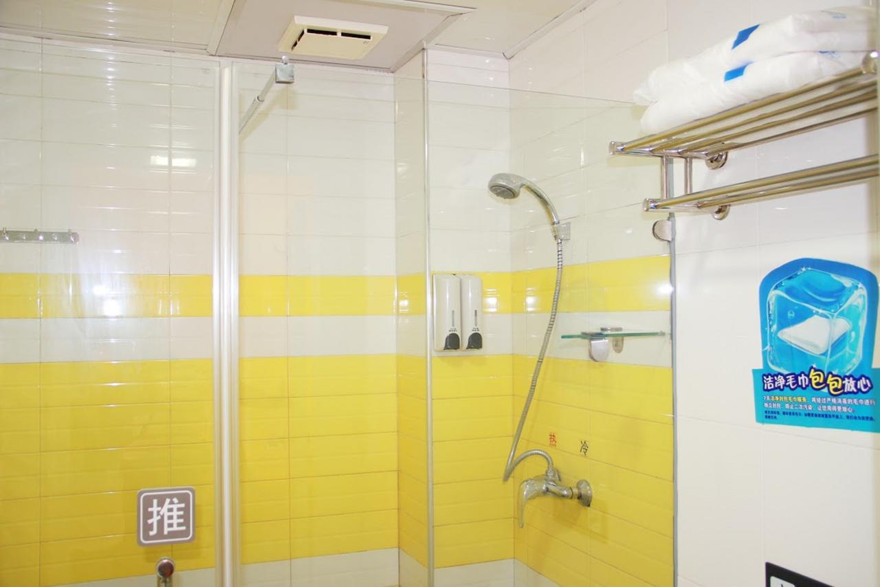 7Days Inn Zhongshan Li He Square Bagian luar foto