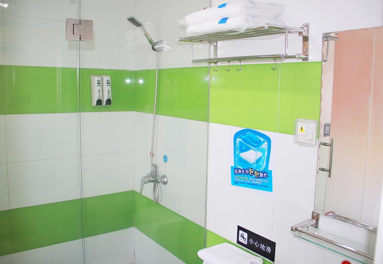 7Days Inn Zhongshan Li He Square Bagian luar foto